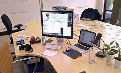 办公电脑摆放图
