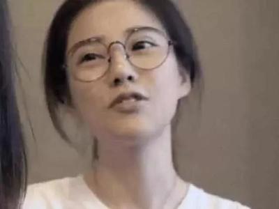 素颜对着电脑好吗