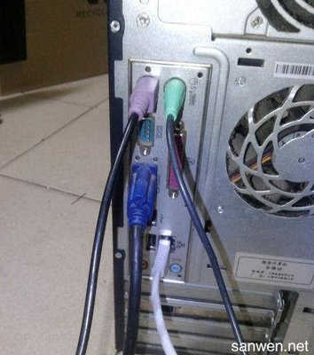 电脑电源线如何接