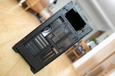 电脑机箱扩展驱位
