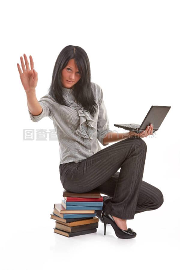 带电脑上学