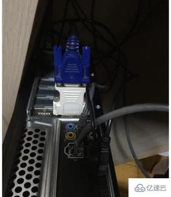 电脑机箱电源灯不亮
