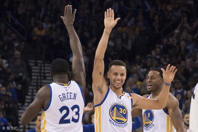 电脑壁纸nba库里