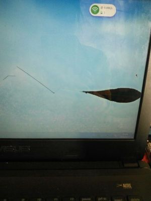 电脑屏幕黑了一块