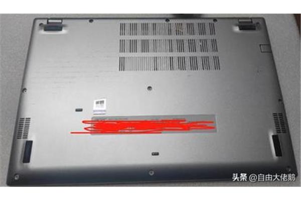 新电脑有轻微划痕